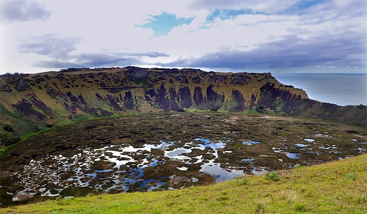 Orongo Crater Lake, Rapa Nui (Easter Island)