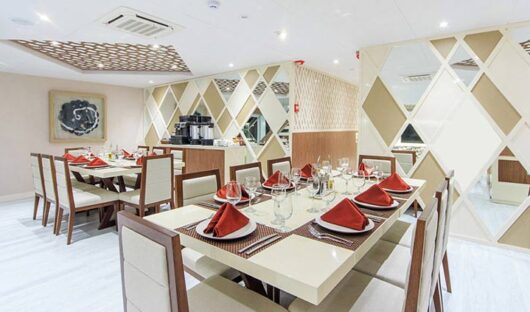 Elite-indoor-dining-area-725x423-1